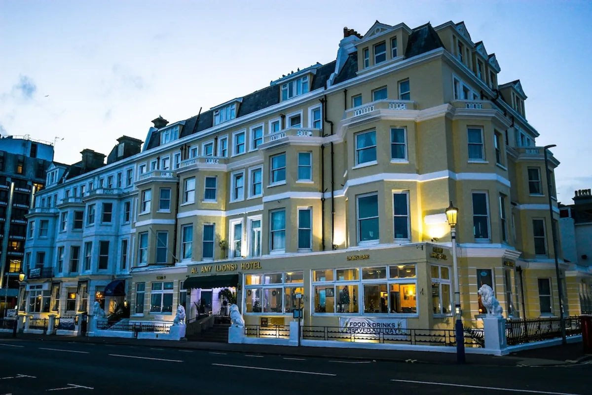 Image of Albany Lions Hotel