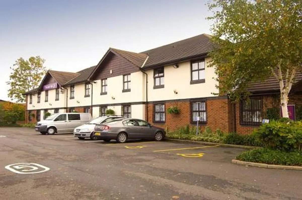 Image of Premier Inn Oldham (Broadway)