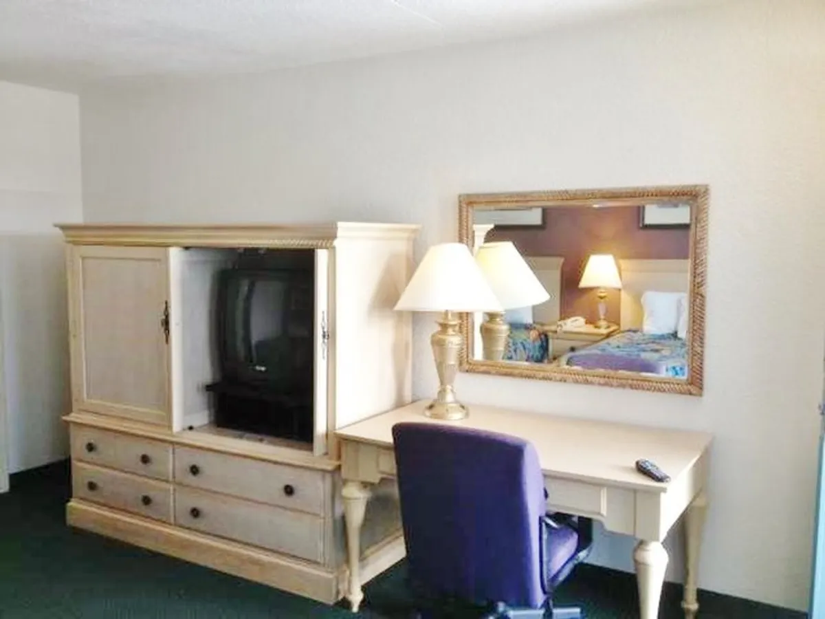 Image of America's Best Inn Lakeland