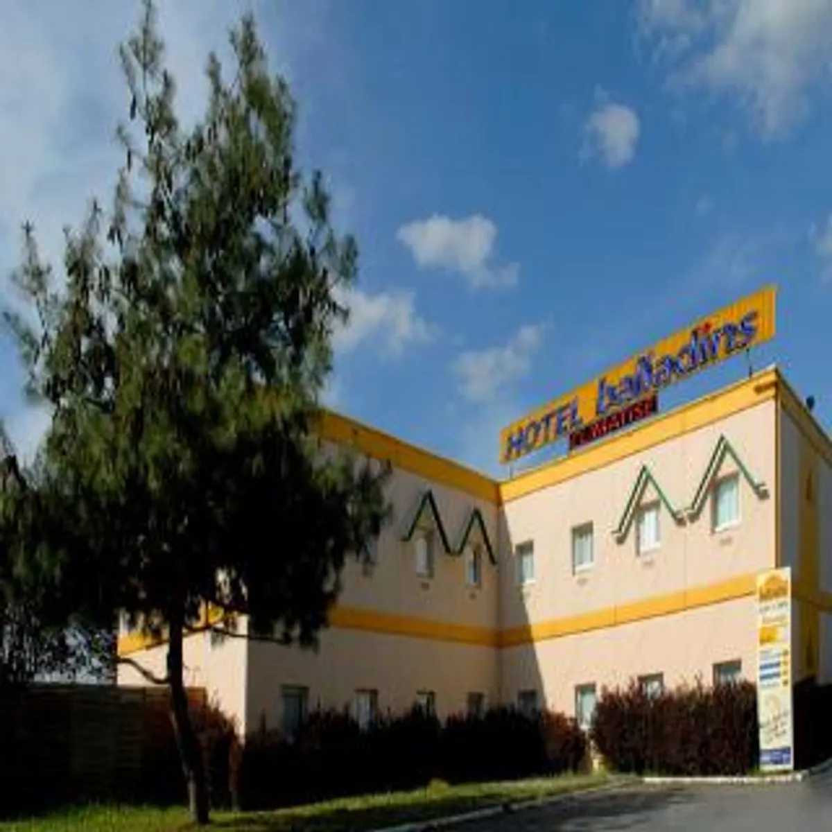 Image of balladins Savigny Le Temple