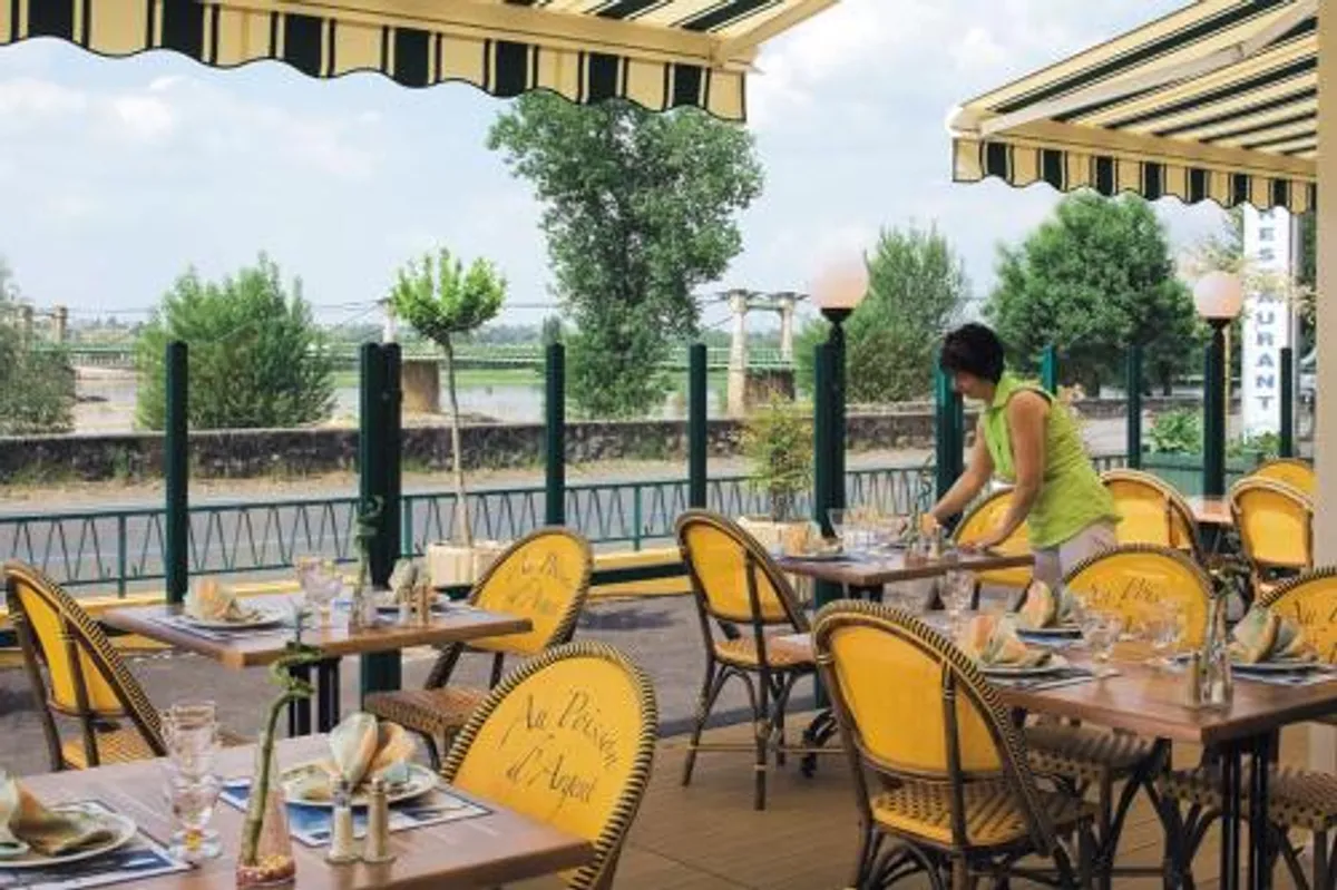 Image of Logis Hotels - Au Poisson d'Argent - Hôtel 3 étoiles et restaurant