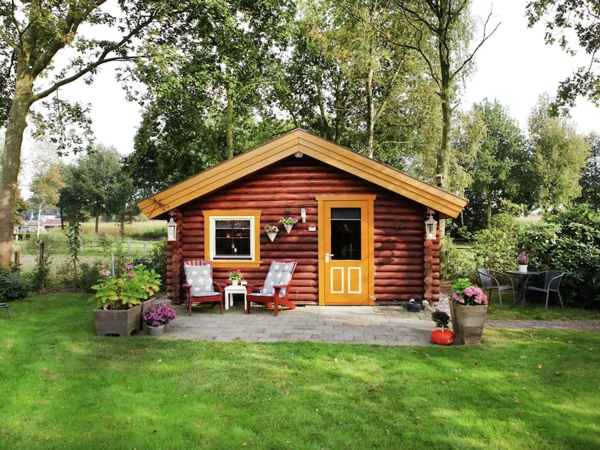 Image of Cottage Near Lake & Forest with Garden in Gramsbergen