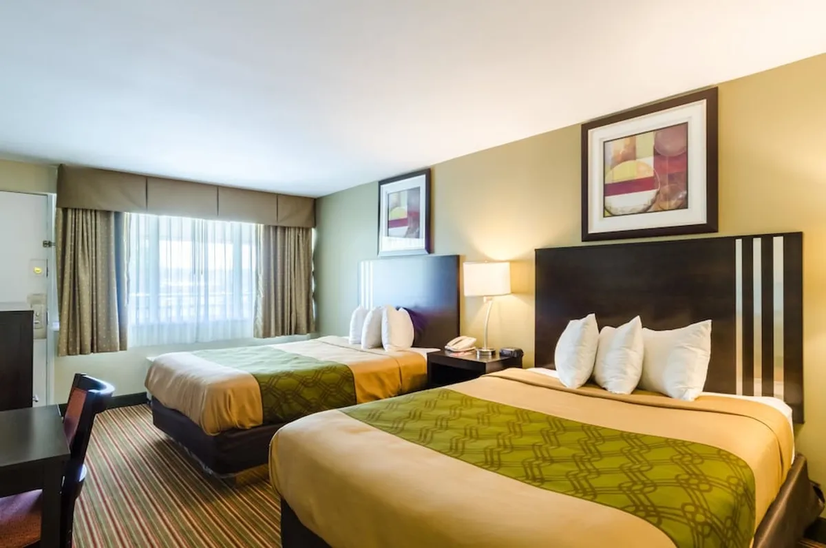 Image of Econo Lodge Pittsfield