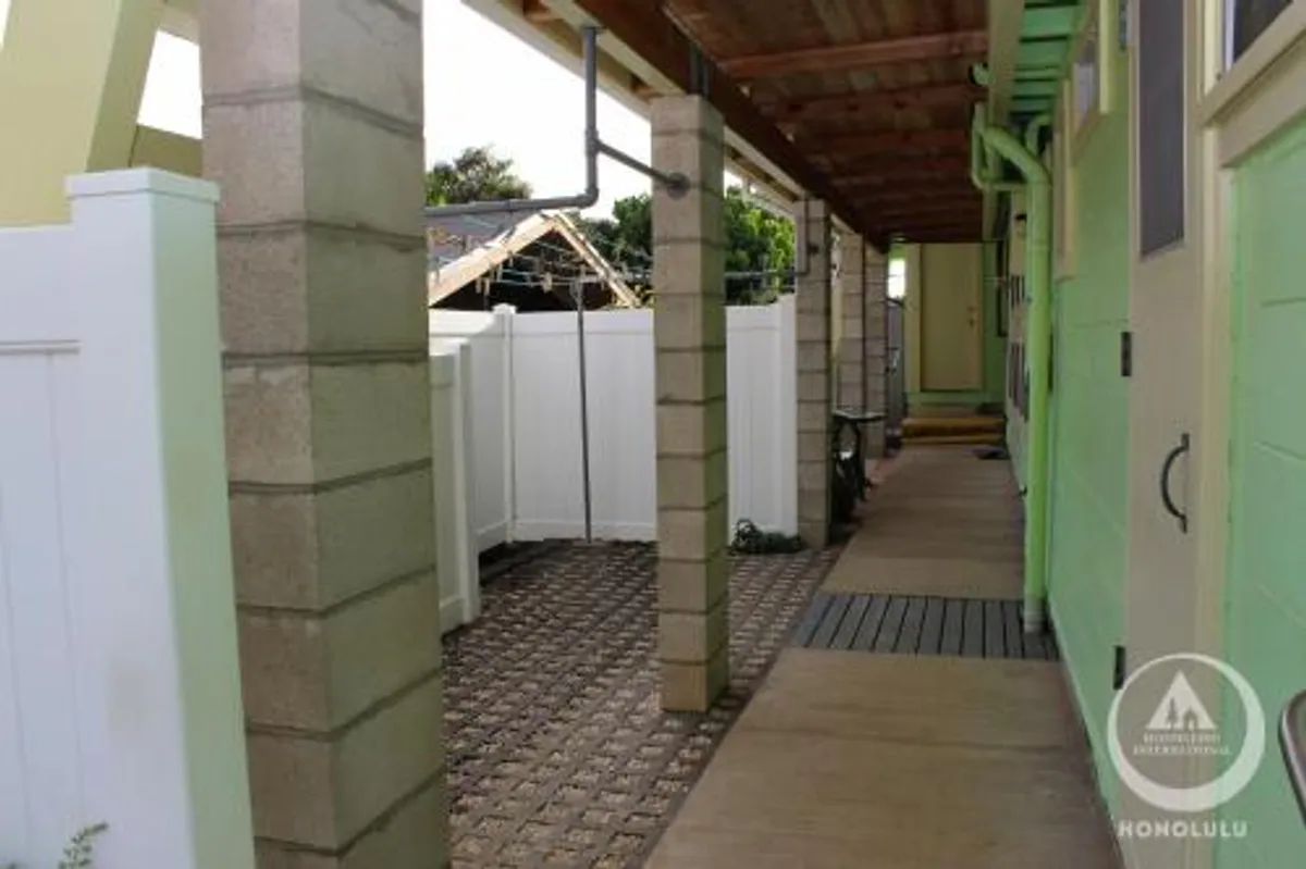 Image of HI Honolulu University Hostel