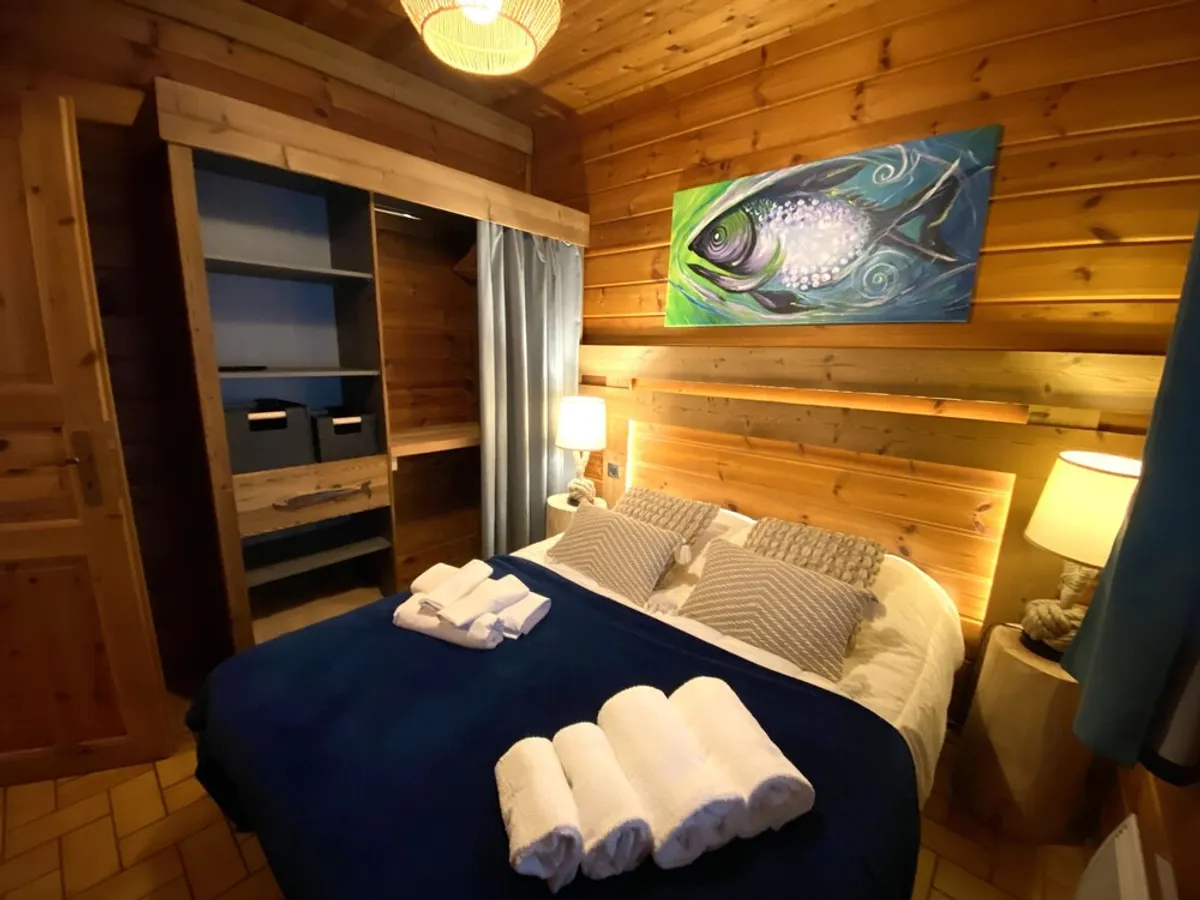 Image of LE FISHING LODGE Chalet en bois avec bain nordique