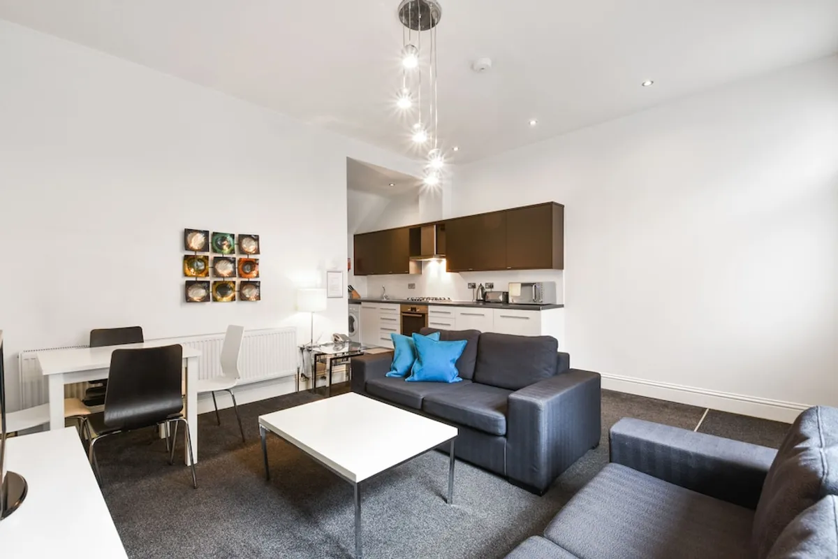 Image of Inverness Place