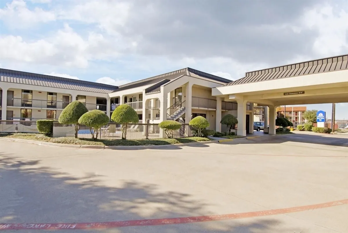 Image of Americas Best Value Inn Dallas