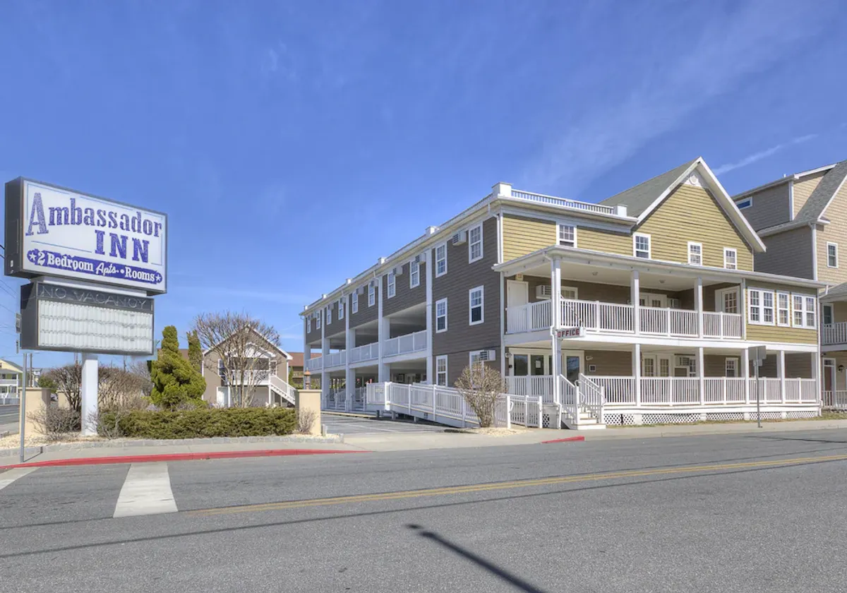 Image of Ambassador Inn