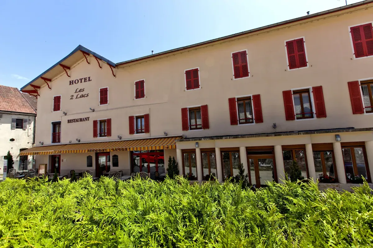 Image of Logis Hôtel LBB - les 2 lacs