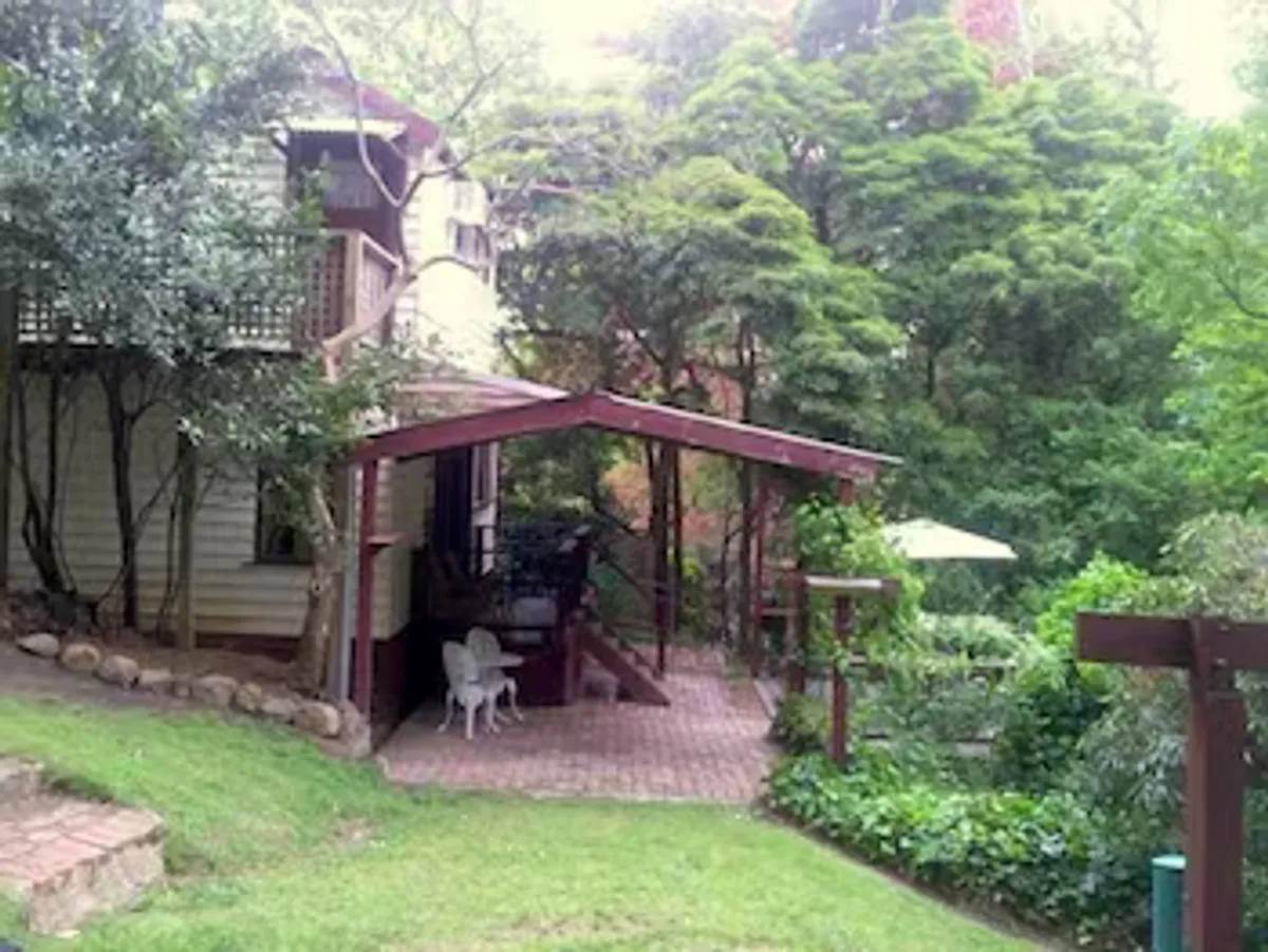 Image of Stones Throw Cottage Bed & Breakfast