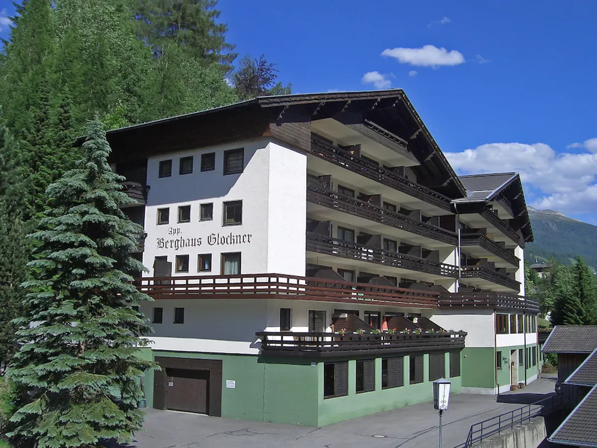 Image of Glockner Hof in Hof With 1 Bedrooms and 1 5 Bathrooms
