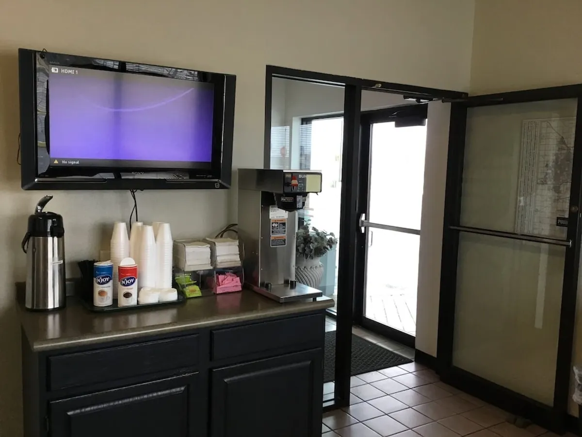 Image of Scotsman Inn West/Airport