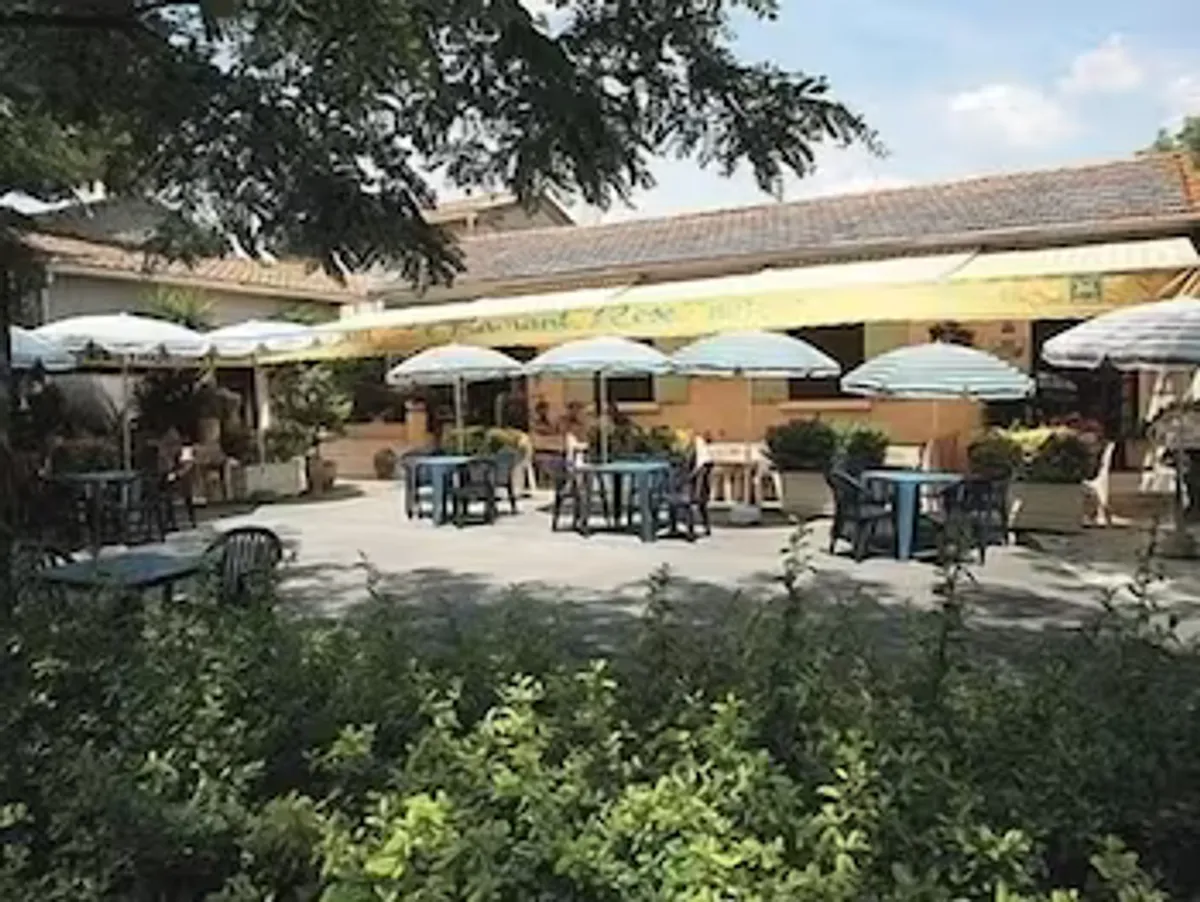 Image of Logis Hotel Restaurant Le Flamant Rose camargue