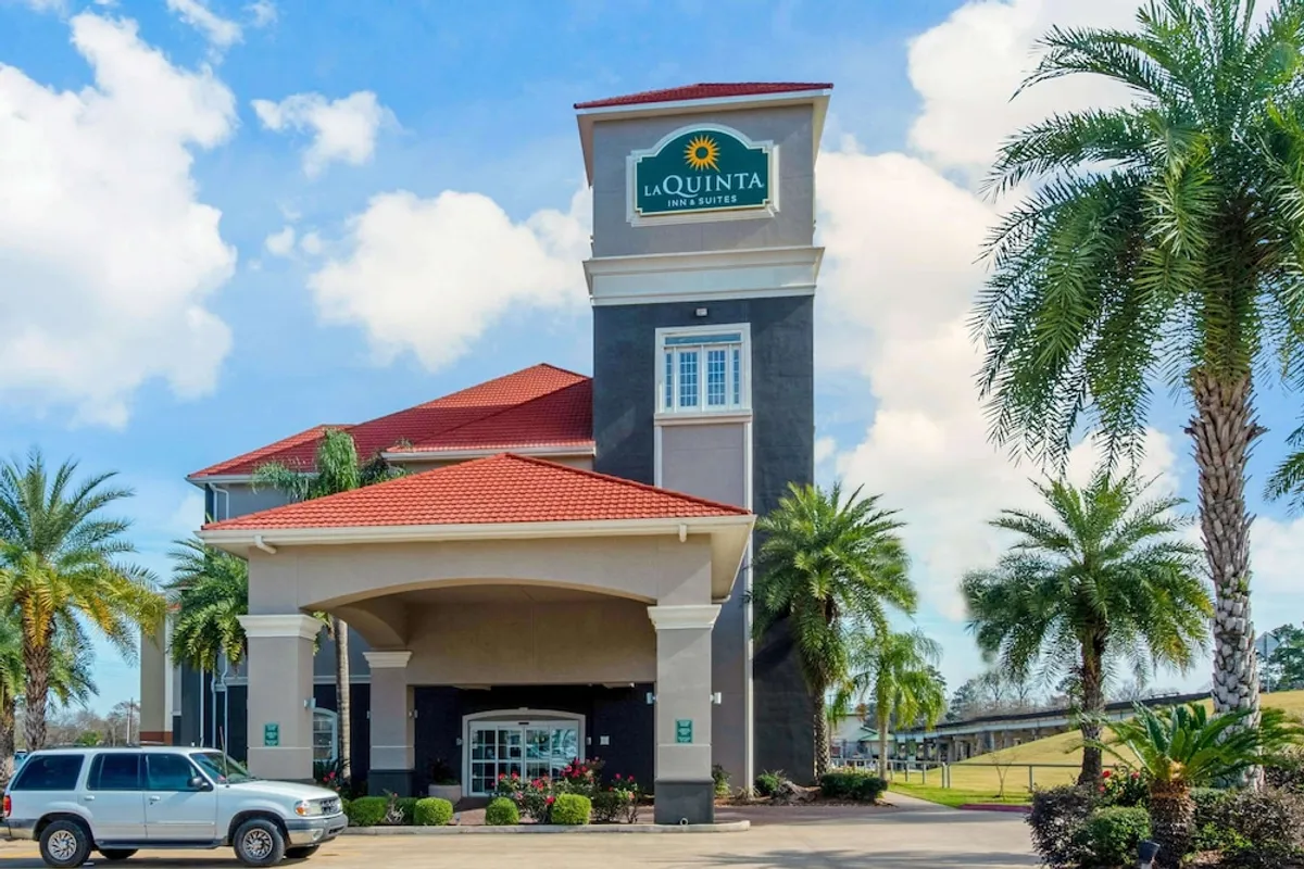 Image of La Quinta Inn & Suites by Wyndham Lake Charles Casino Area