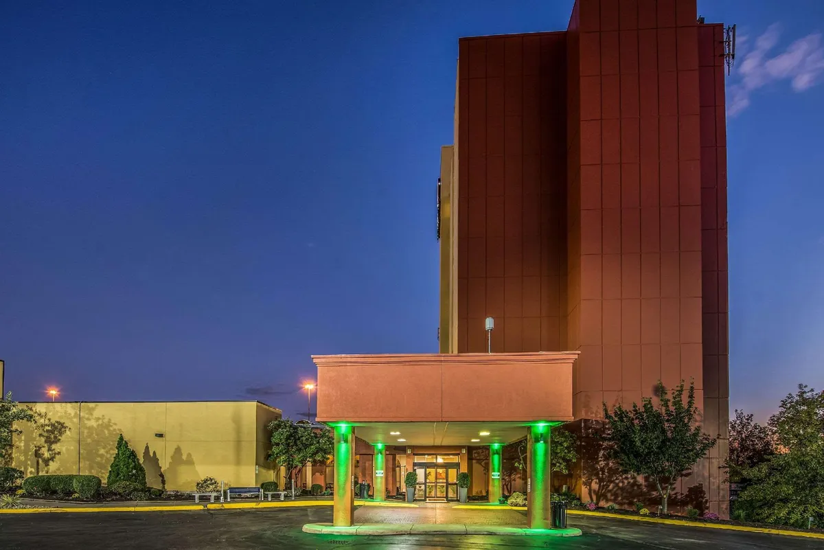 Image of Clarion Hotel - Cincinnati North