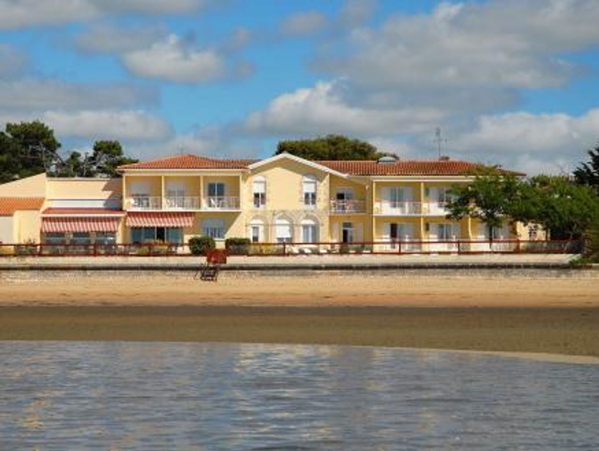 Image of Beach Hotel - Le Grand Chalet