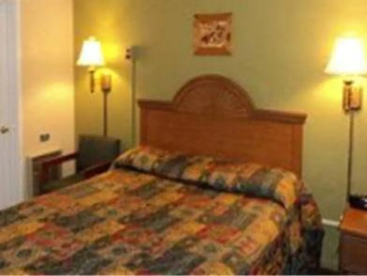 Image of Bishop Elms Motel