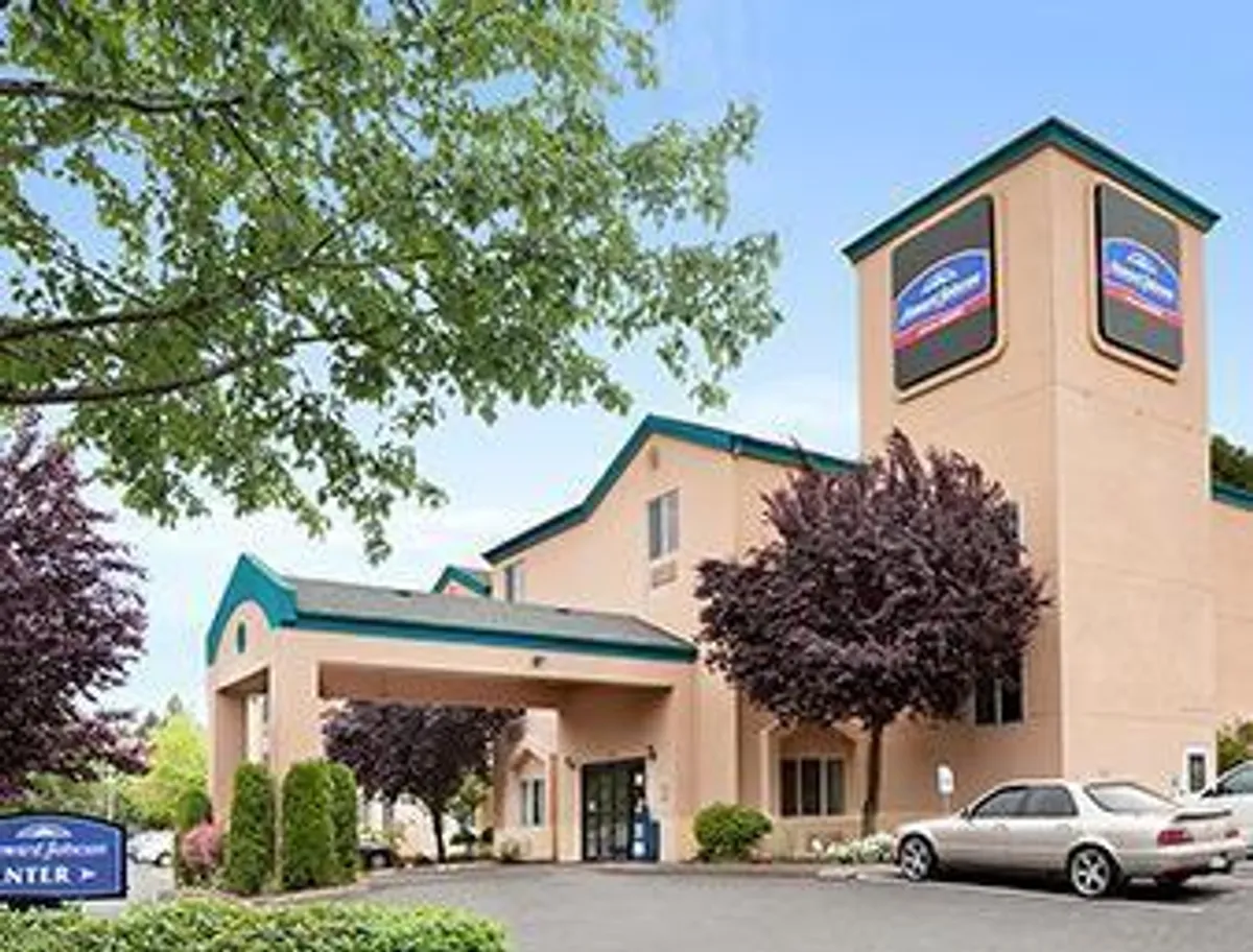 Image of Howard Johnson Inn And Suites Vancouver By Vancouver Mall