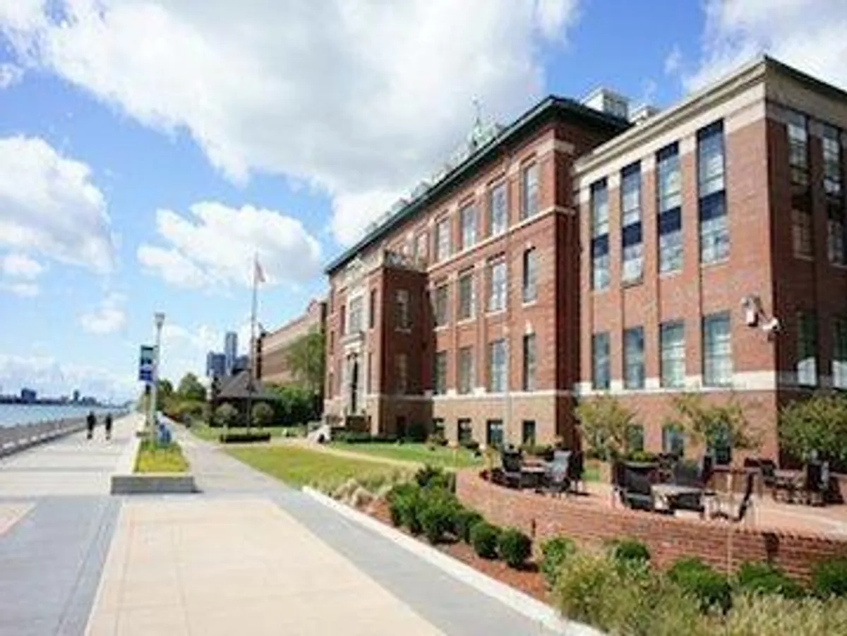 Image of Roberts Riverwalk Urban Resort Hotel