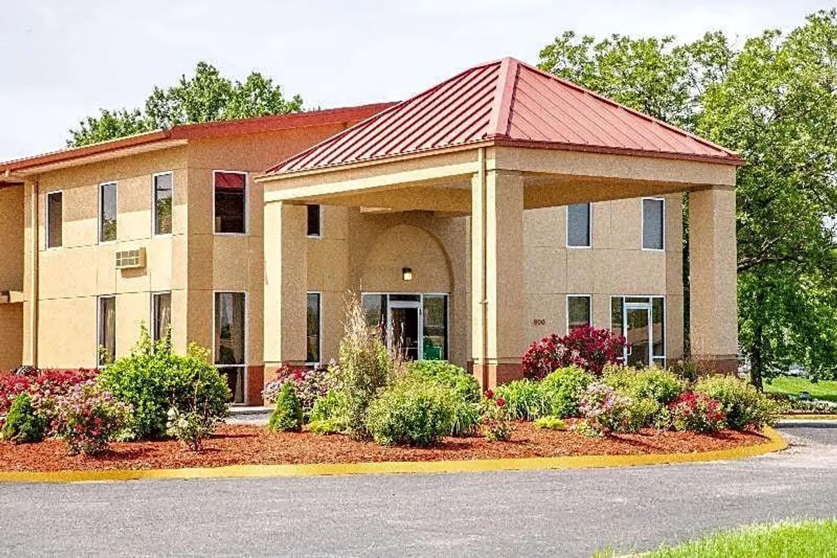 Image of Days Inn by Wyndham Columbia I 70