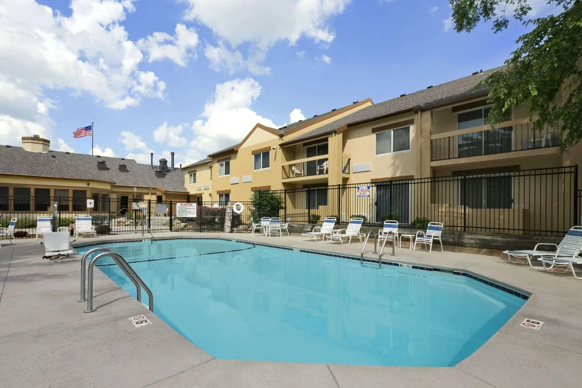 Image of Days Inn & Suites by Wyndham Omaha NE