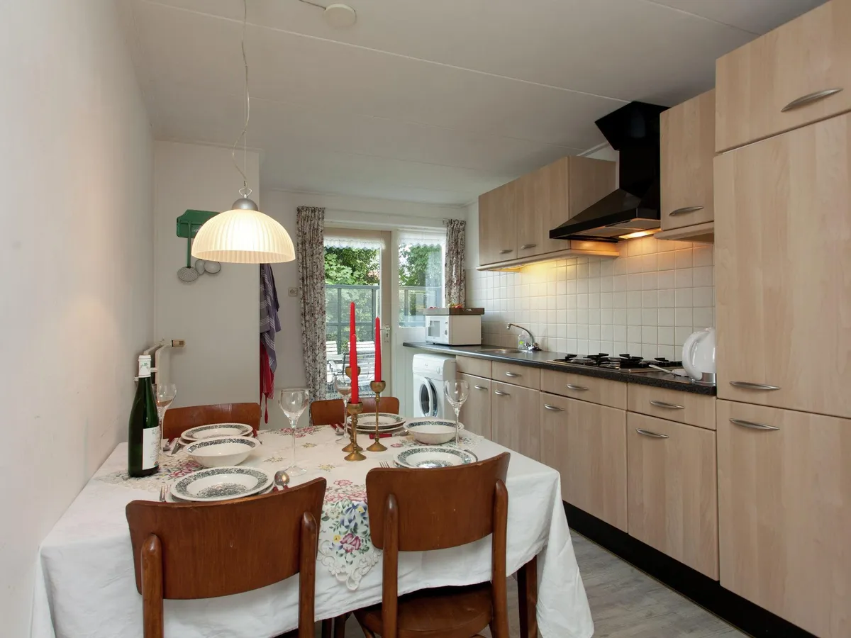 Image of Cottage in Nes-Ameland near Coastline
