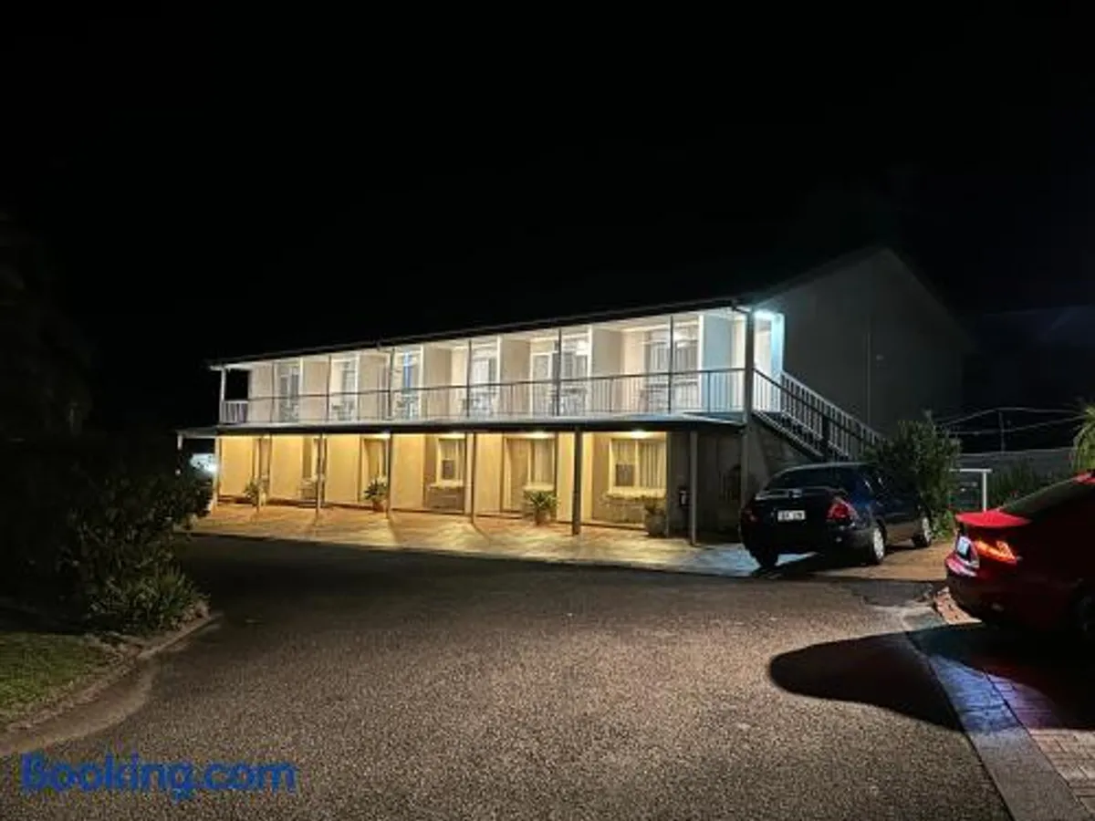 Image of Holiday Lodge Motor Inn