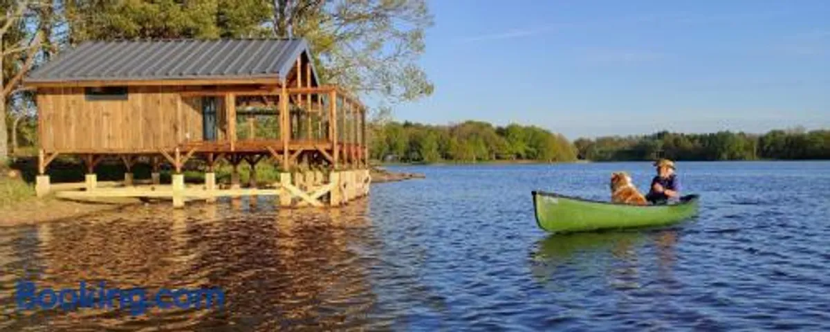 Image of Lacustra Cabanes accessibles en canoé et Chalets tout confort
