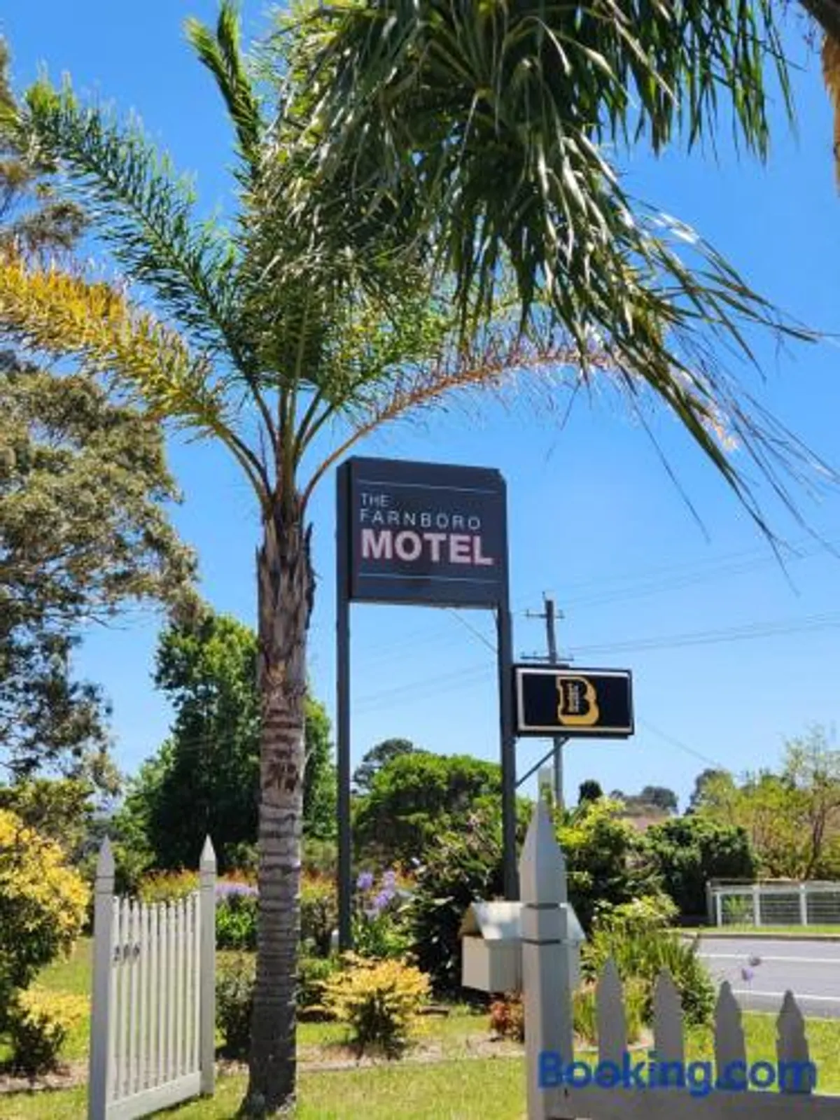 Image of Motel Farnboro