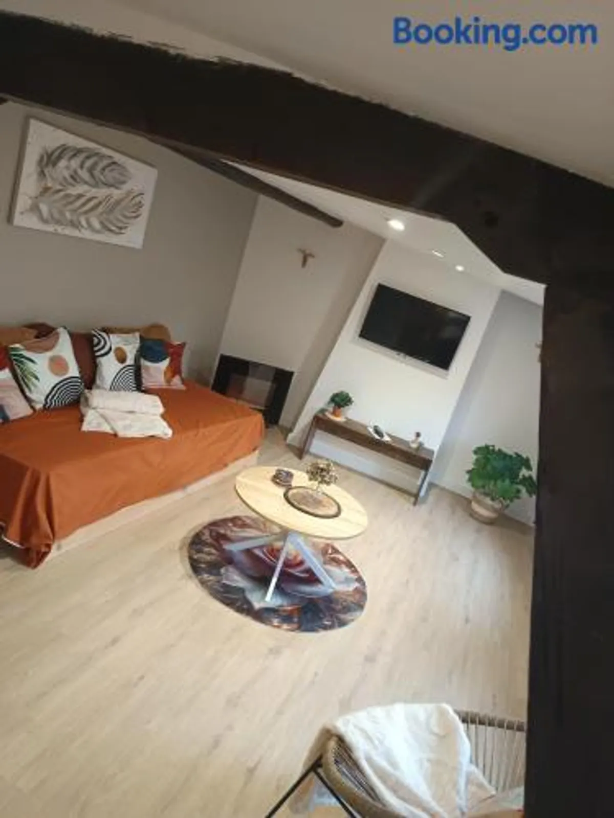 Image of A1 Champagne Résidence - 200 m2 14 personnes 2 toilets 4 showers - hyper centre - Chalons en Champagne