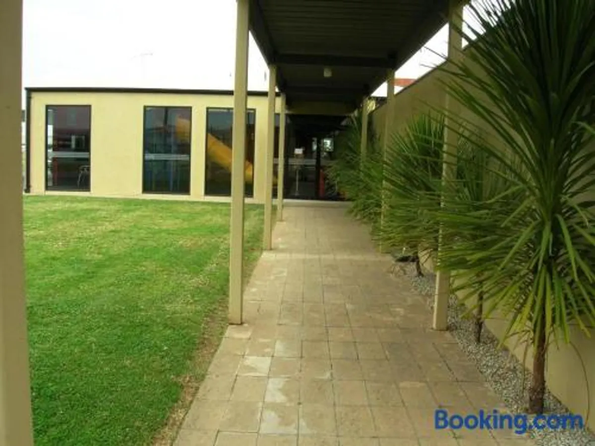 Image of Overlander Hotel Motel