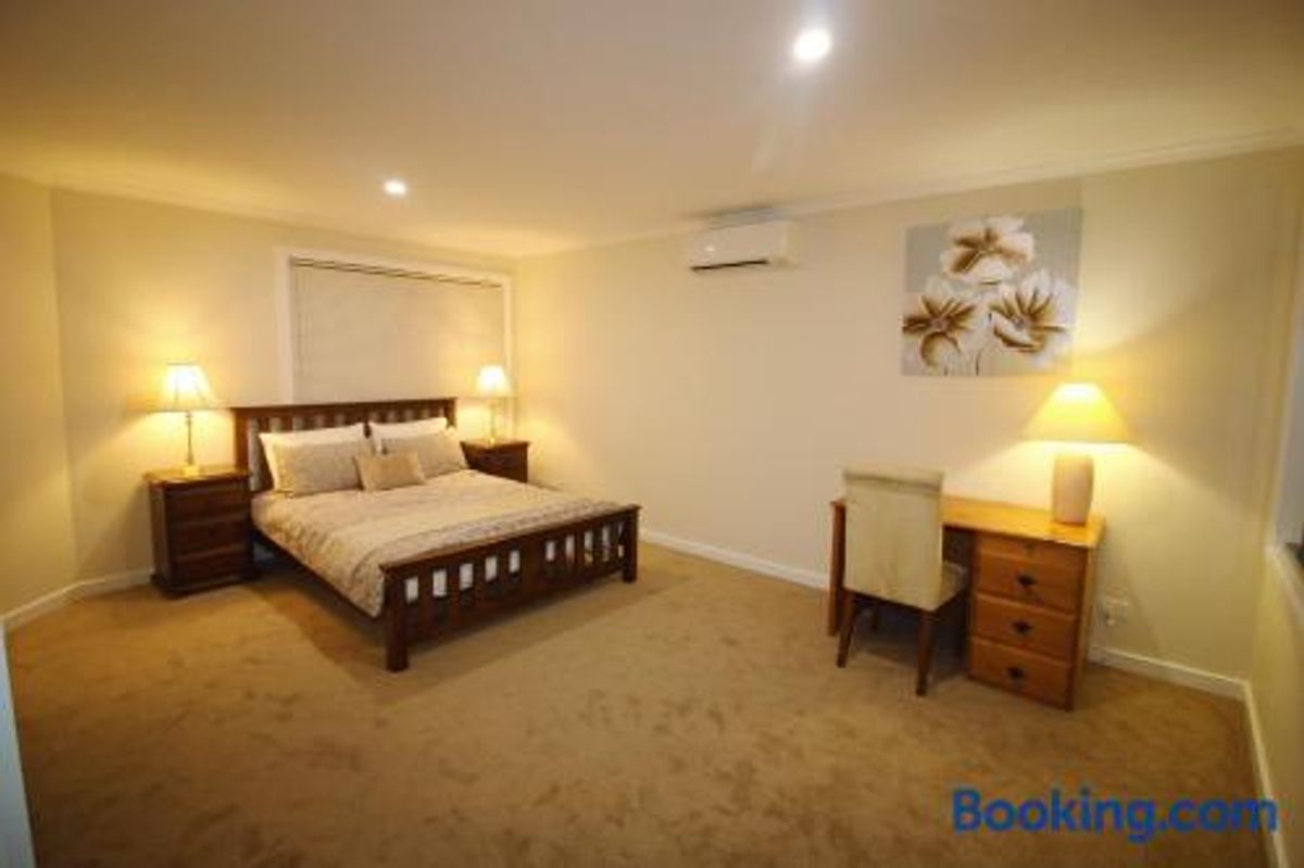 Image of Silver House - Melbourne Airport Accommodation