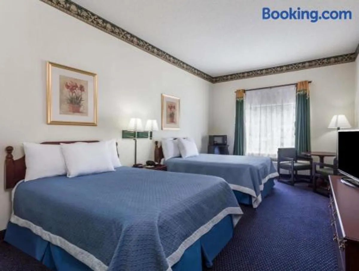 Image of Jesup Inn & Suites