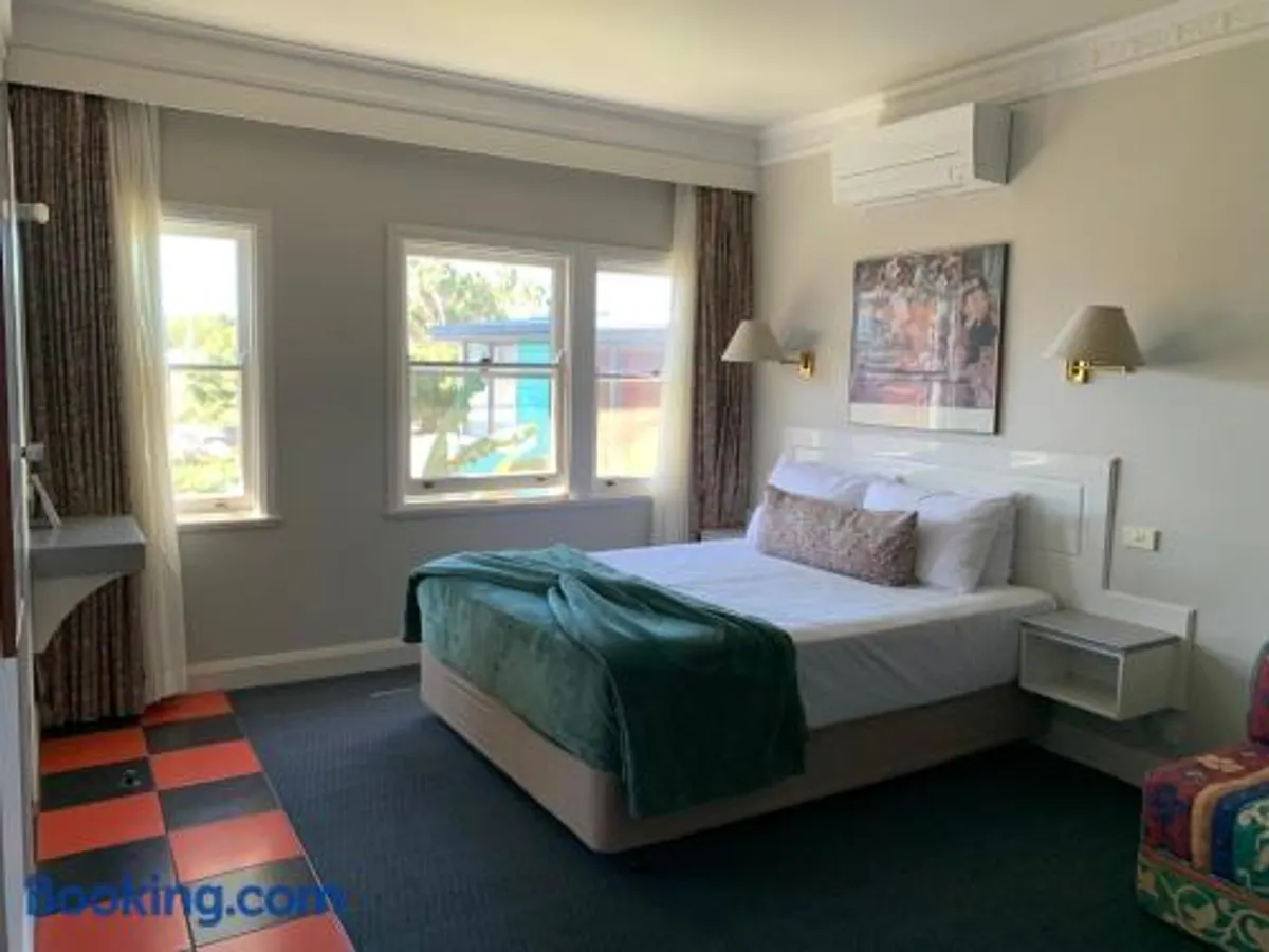 Image of Moruya Monarch Hotel