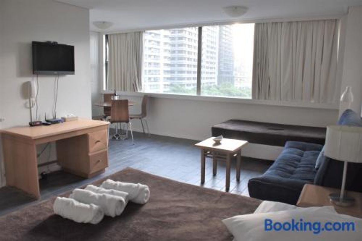 Image of Accommodation Sydney CBD - Hyde Park Plaza Park View 38 College Street Studio Apartment