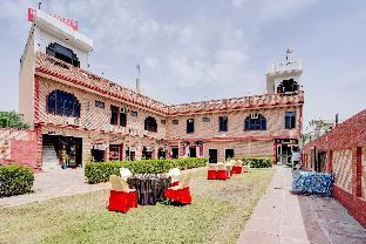 Image of Hotel O Fridays