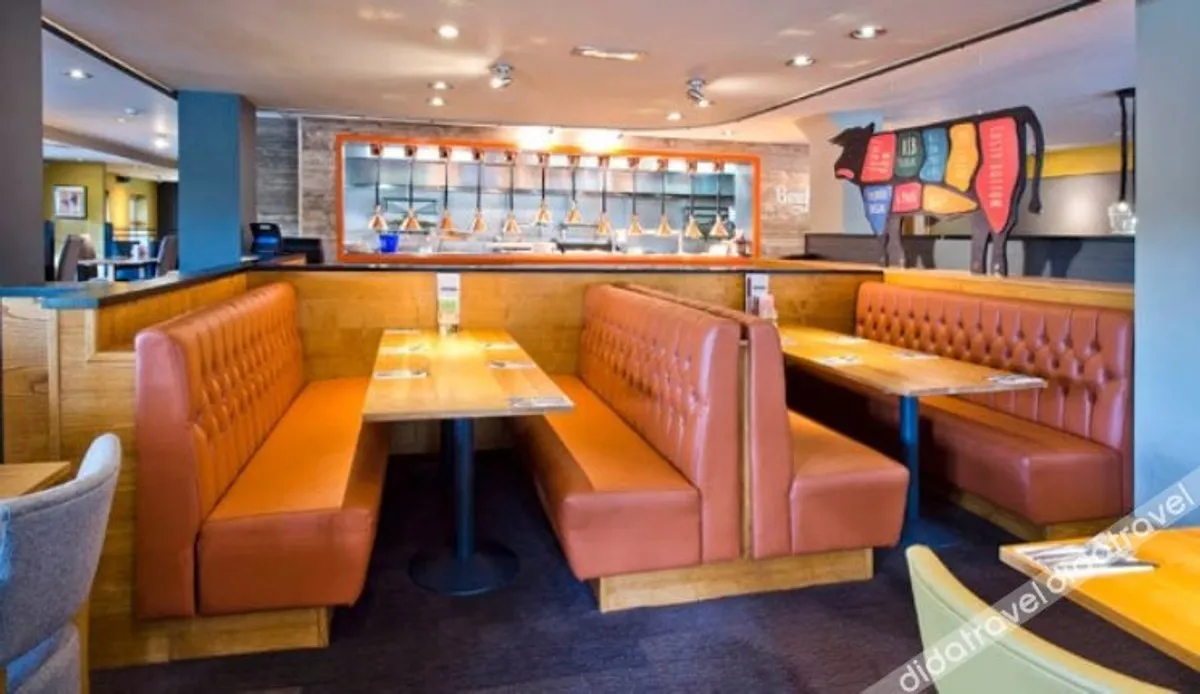Image of Premier Inn Llantrisant hotel