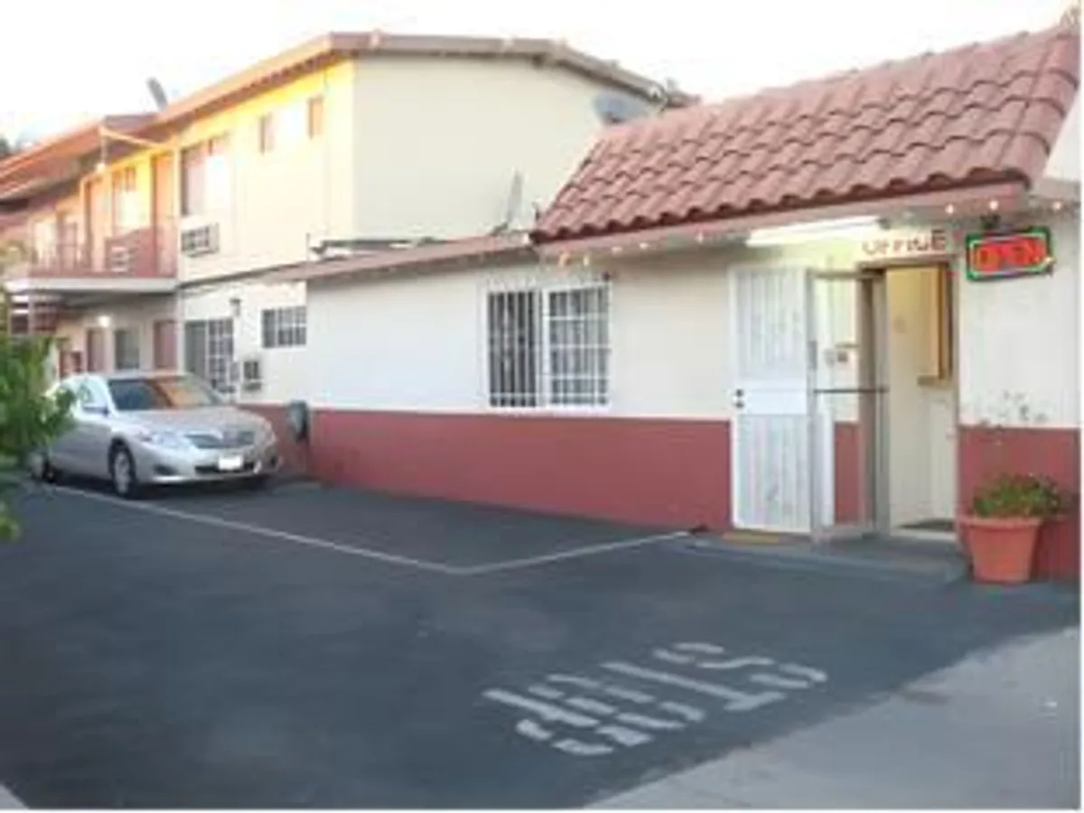 Image of American Inn