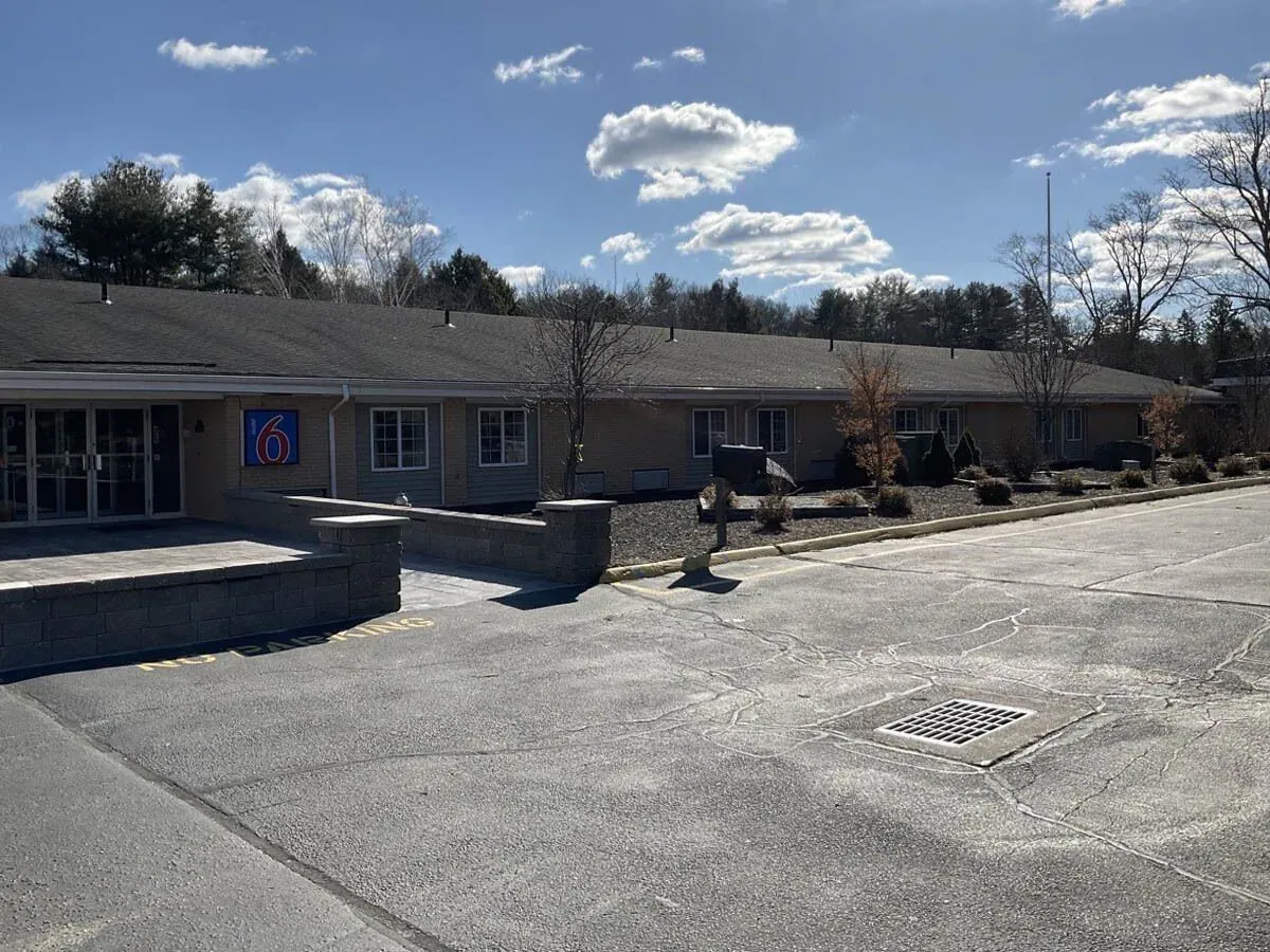 Image of Motel 6 Putnam, CT