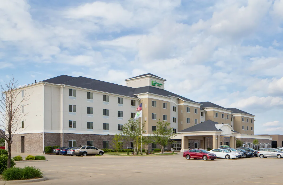Image of Holiday Inn Hotel & Suites Bloomington Airport by IHG