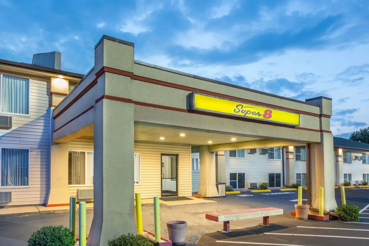 Image of Super 8 by Wyndham North Sioux City