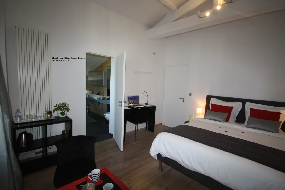 Image of Chambres d'Hôtes LA PASTOURELLE Royan centre