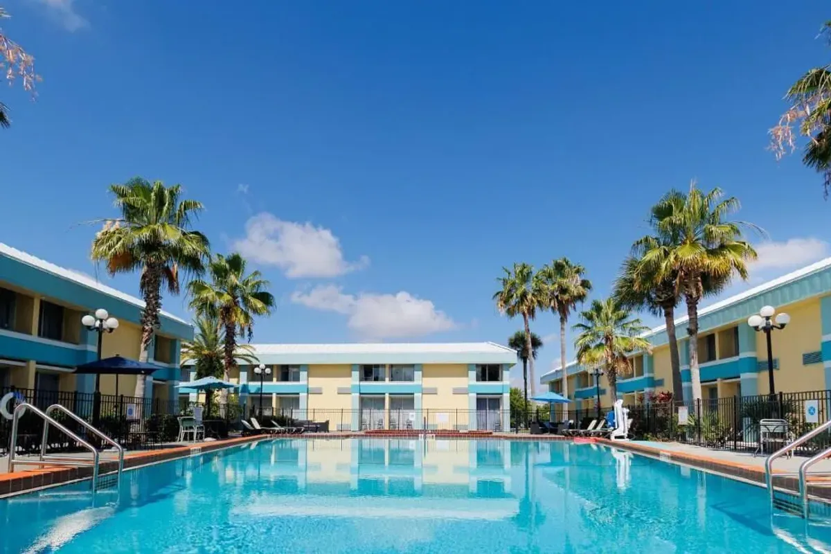 Image of Garnet Inn & Suites, Orlando
