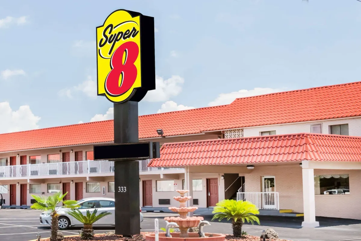 Image of Super 8 by Wyndham Ft Walton Beach