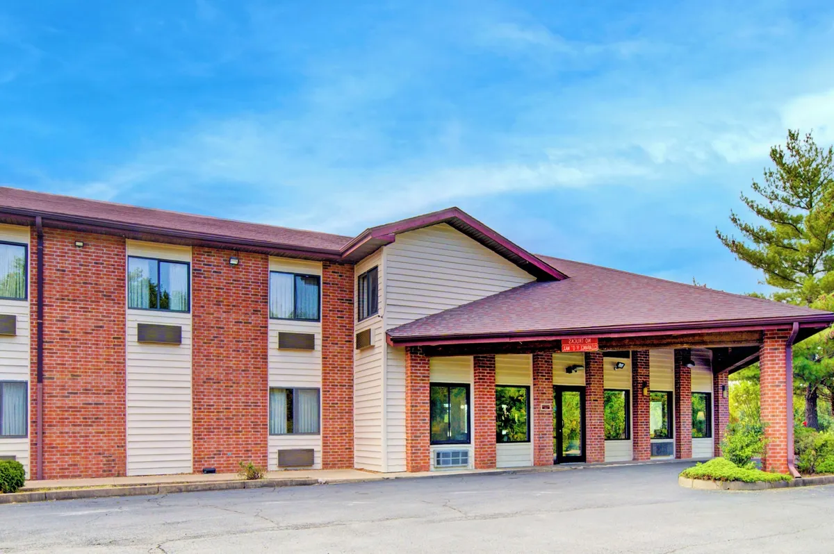 Image of Capital O Amerihost Inn and Suites Fulton Hwy 54 MO