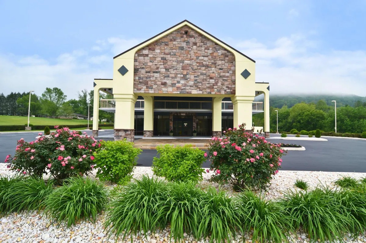 Image of Best Western Cades Cove Inn