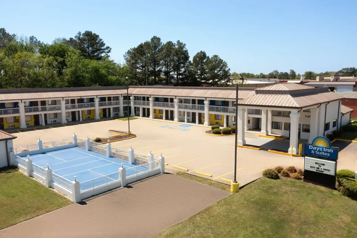 Image of Days Inn & Suites by Wyndham Byram