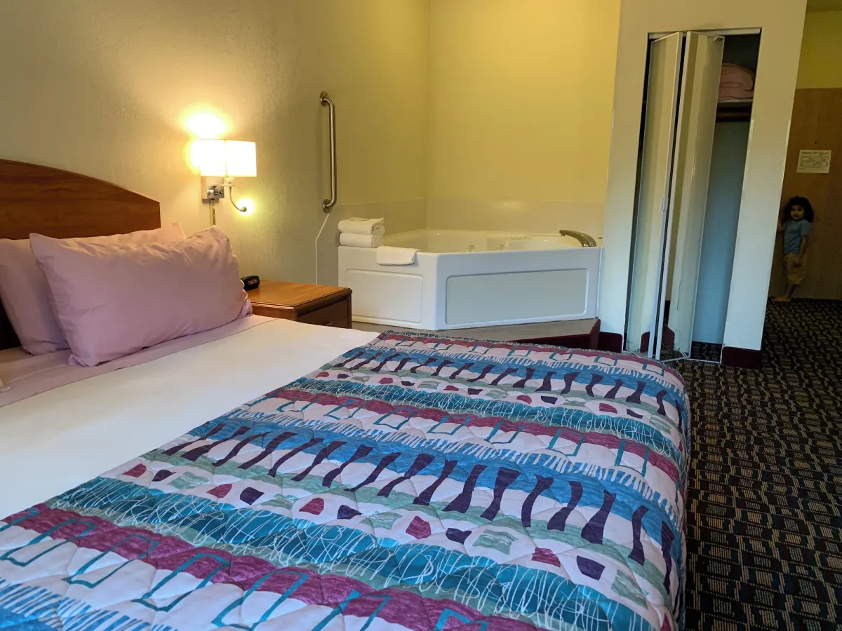 Image of Budget Host Inn