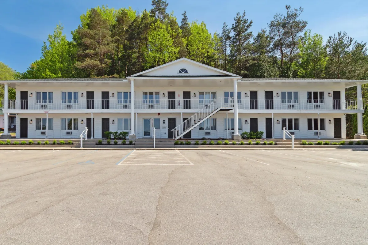 Image of Bay Inn of Petoskey