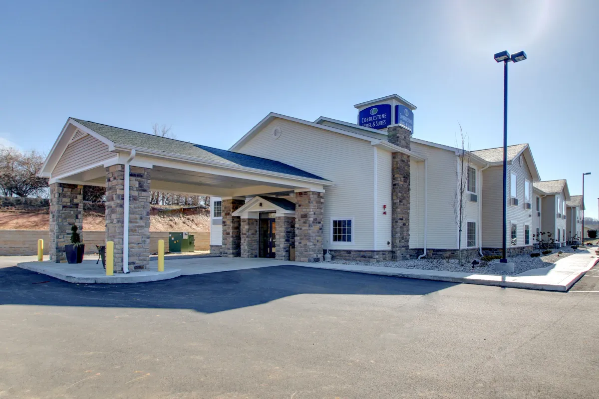 Image of Cobblestone Hotel & Suites - Salem